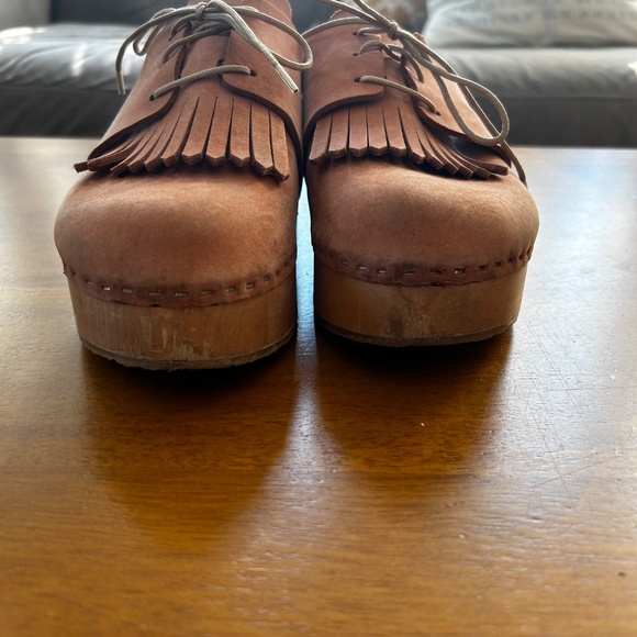 Bryr Clogs with Kilt - Picture 5 of 5